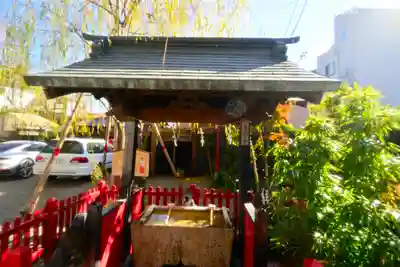 鴻神社の手水舎