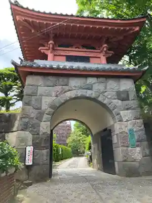 普門院の山門・神門