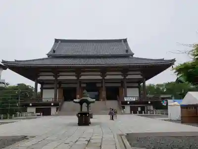 西新井大師総持寺の本殿・本堂