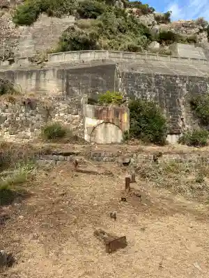 端島神社の{uncategorized: "未分類", other: "その他", undefined: "問題あり", building: "その他建物", grave: "お墓", sacred_gate: "鳥居", guardian: "狛犬", statue: "像", buddha: "仏像", history: "歴史", nature: "自然", garden: "庭園", animal: "動物", pagoda: "塔", temizu: "手水舎", mountain_gate: "山門・神門", sanctuary: "本殿・本堂", subordinate: "末社・摂社", art: "芸術", scenery: "景色", jizo: "地蔵", ema: "絵馬", goshuin: "御朱印", omikuji: "おみくじ", items: "授与品その他", amulet: "お守り", goshuincho: "御朱印帳", eats: "食事", festival: "お祭り", votive_dance: "神楽", shichigosan: "七五三参", wedding: "結婚式", experience: "体験その他", initially: "初詣", around: "周辺", anti_infection: "感染症対策"}