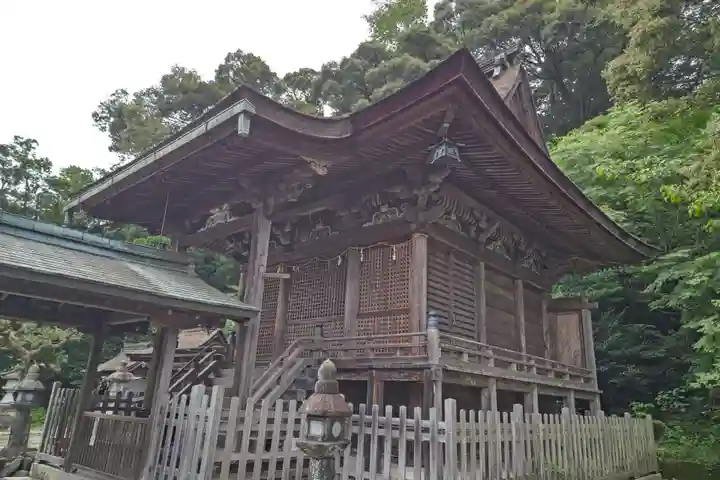 三輪神社の本殿・本堂