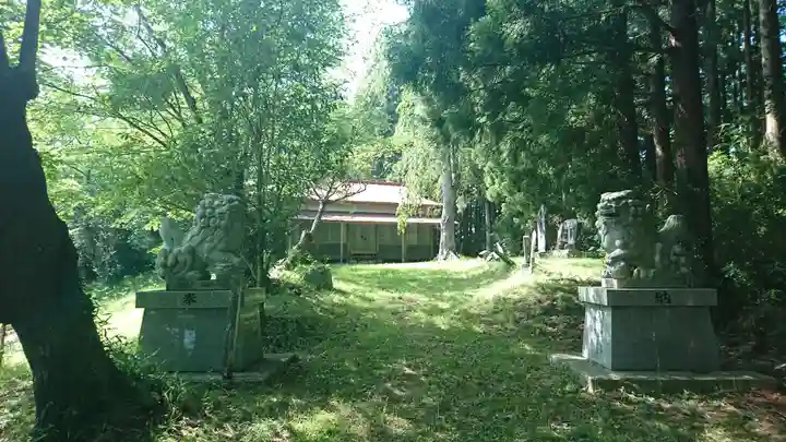 稲荷神社の狛犬