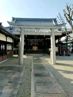 本興寺の{uncategorized: "未分類", other: "その他", undefined: "問題あり", building: "その他建物", grave: "お墓", sacred_gate: "鳥居", guardian: "狛犬", statue: "像", buddha: "仏像", history: "歴史", nature: "自然", garden: "庭園", animal: "動物", pagoda: "塔", temizu: "手水舎", mountain_gate: "山門・神門", sanctuary: "本殿・本堂", subordinate: "末社・摂社", art: "芸術", scenery: "景色", jizo: "地蔵", ema: "絵馬", goshuin: "御朱印", omikuji: "おみくじ", items: "授与品その他", amulet: "お守り", goshuincho: "御朱印帳", eats: "食事", festival: "お祭り", votive_dance: "神楽", shichigosan: "七五三参", wedding: "結婚式", experience: "体験その他", initially: "初詣", around: "周辺", anti_infection: "感染症対策"}