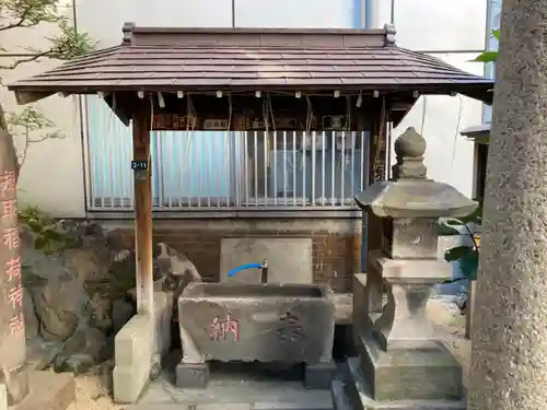 揖取稲荷神社の手水舎
