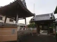 本立寺の山門