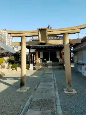 長遠寺の{uncategorized: "未分類", other: "その他", undefined: "問題あり", building: "その他建物", grave: "お墓", sacred_gate: "鳥居", guardian: "狛犬", statue: "像", buddha: "仏像", history: "歴史", nature: "自然", garden: "庭園", animal: "動物", pagoda: "塔", temizu: "手水舎", mountain_gate: "山門・神門", sanctuary: "本殿・本堂", subordinate: "末社・摂社", art: "芸術", scenery: "景色", jizo: "地蔵", ema: "絵馬", goshuin: "御朱印", omikuji: "おみくじ", items: "授与品その他", amulet: "お守り", goshuincho: "御朱印帳", eats: "食事", festival: "お祭り", votive_dance: "神楽", shichigosan: "七五三参", wedding: "結婚式", experience: "体験その他", initially: "初詣", around: "周辺", anti_infection: "感染症対策"}