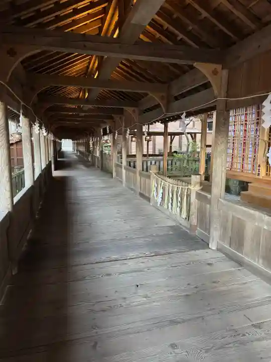 諏訪大社の{uncategorized: "未分類", other: "その他", undefined: "問題あり", building: "その他建物", grave: "お墓", sacred_gate: "鳥居", guardian: "狛犬", statue: "像", buddha: "仏像", history: "歴史", nature: "自然", garden: "庭園", animal: "動物", pagoda: "塔", temizu: "手水舎", mountain_gate: "山門・神門", sanctuary: "本殿・本堂", subordinate: "末社・摂社", art: "芸術", scenery: "景色", jizo: "地蔵", ema: "絵馬", goshuin: "御朱印", omikuji: "おみくじ", items: "授与品その他", amulet: "お守り", goshuincho: "御朱印帳", eats: "食事", festival: "お祭り", votive_dance: "神楽", shichigosan: "七五三参", wedding: "結婚式", experience: "体験その他", initially: "初詣", around: "周辺", anti_infection: "感染症対策"}