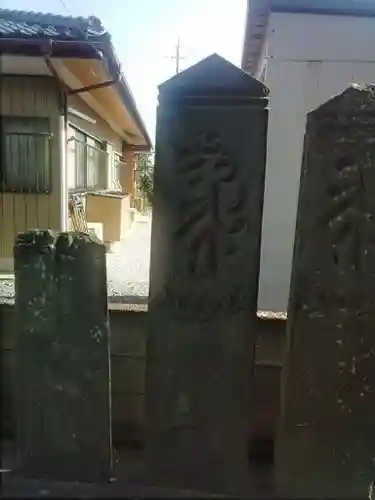 大英寺の像