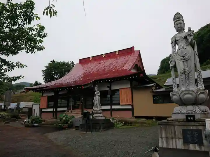 伊勢原 法泉寺の本殿・本堂