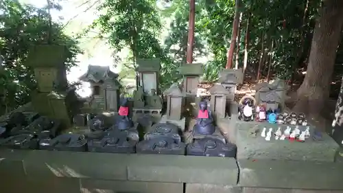 検見川神社の末社