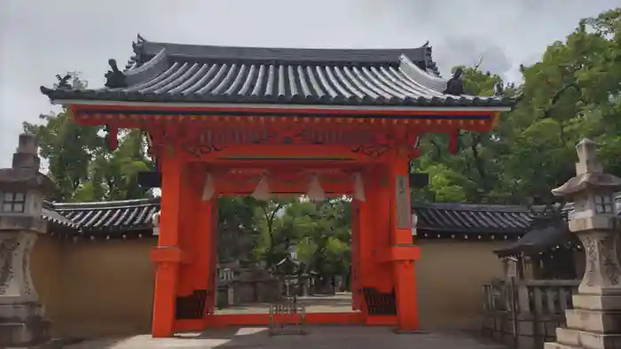 西宮神社の山門