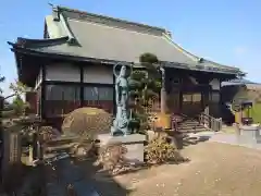 華蔵寺の本殿