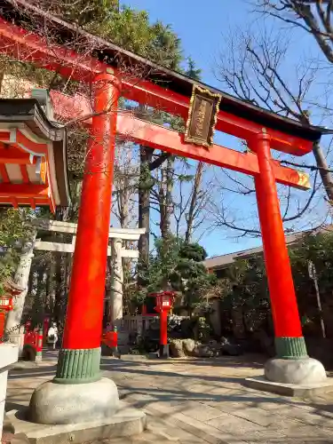 馬橋稲荷神社の{uncategorized: "未分類", other: "その他", undefined: "問題あり", building: "その他建物", grave: "お墓", sacred_gate: "鳥居", guardian: "狛犬", statue: "像", buddha: "仏像", history: "歴史", nature: "自然", garden: "庭園", animal: "動物", pagoda: "塔", temizu: "手水舎", mountain_gate: "山門・神門", sanctuary: "本殿・本堂", subordinate: "末社・摂社", art: "芸術", scenery: "景色", jizo: "地蔵", ema: "絵馬", goshuin: "御朱印", omikuji: "おみくじ", items: "授与品その他", amulet: "お守り", goshuincho: "御朱印帳", eats: "食事", festival: "お祭り", votive_dance: "神楽", shichigosan: "七五三参", wedding: "結婚式", experience: "体験その他", initially: "初詣", around: "周辺", anti_infection: "感染症対策"}