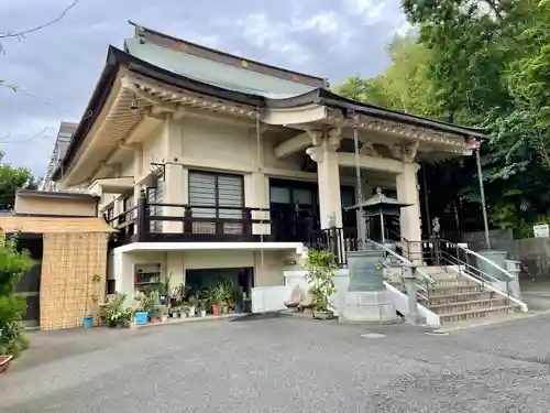 医王寺の本殿