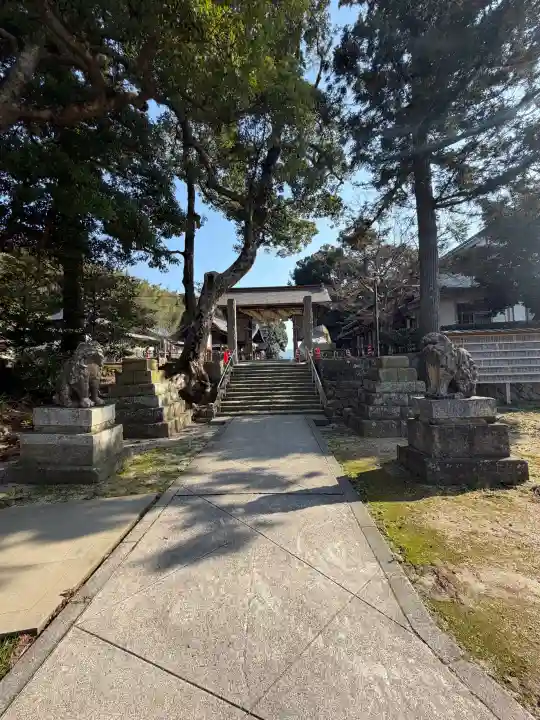 揖夜神社の{uncategorized: "未分類", other: "その他", undefined: "問題あり", building: "その他建物", grave: "お墓", sacred_gate: "鳥居", guardian: "狛犬", statue: "像", buddha: "仏像", history: "歴史", nature: "自然", garden: "庭園", animal: "動物", pagoda: "塔", temizu: "手水舎", mountain_gate: "山門・神門", sanctuary: "本殿・本堂", subordinate: "末社・摂社", art: "芸術", scenery: "景色", jizo: "地蔵", ema: "絵馬", goshuin: "御朱印", omikuji: "おみくじ", items: "授与品その他", amulet: "お守り", goshuincho: "御朱印帳", eats: "食事", festival: "お祭り", votive_dance: "神楽", shichigosan: "七五三参", wedding: "結婚式", experience: "体験その他", initially: "初詣", around: "周辺", anti_infection: "感染症対策"}
