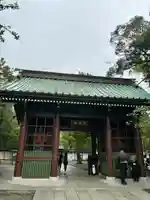 高徳院の山門・神門