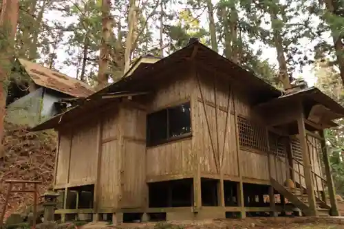 出羽神社の本殿