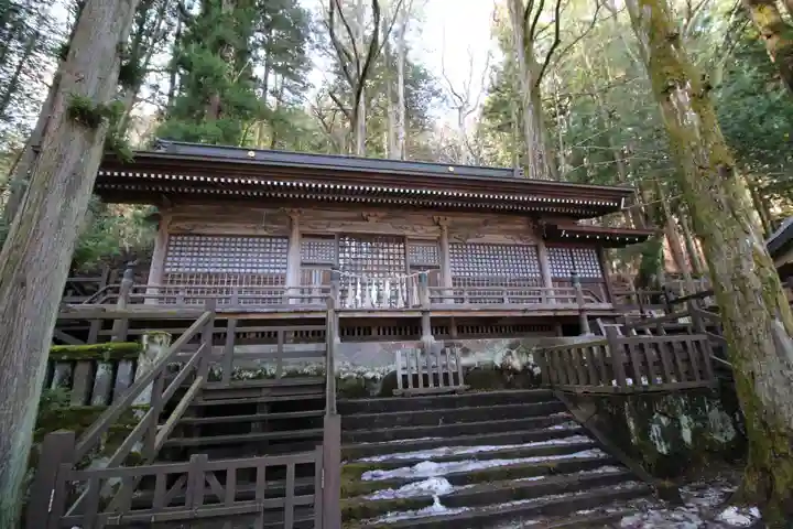 諏訪大社の本殿・本堂