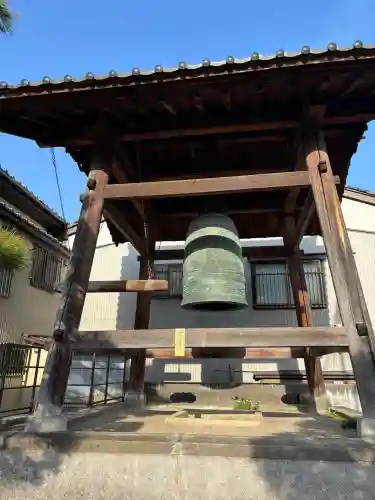 大仏寺の{uncategorized: "未分類", other: "その他", undefined: "問題あり", building: "その他建物", grave: "お墓", sacred_gate: "鳥居", guardian: "狛犬", statue: "像", buddha: "仏像", history: "歴史", nature: "自然", garden: "庭園", animal: "動物", pagoda: "塔", temizu: "手水舎", mountain_gate: "山門・神門", sanctuary: "本殿・本堂", subordinate: "末社・摂社", art: "芸術", scenery: "景色", jizo: "地蔵", ema: "絵馬", goshuin: "御朱印", omikuji: "おみくじ", items: "授与品その他", amulet: "お守り", goshuincho: "御朱印帳", eats: "食事", festival: "お祭り", votive_dance: "神楽", shichigosan: "七五三参", wedding: "結婚式", experience: "体験その他", initially: "初詣", around: "周辺", anti_infection: "感染症対策"}