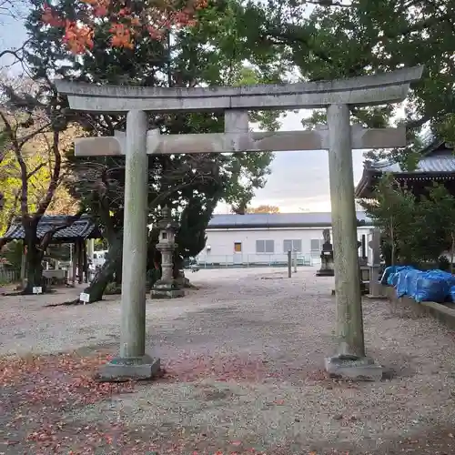 若宮八幡宮の鳥居