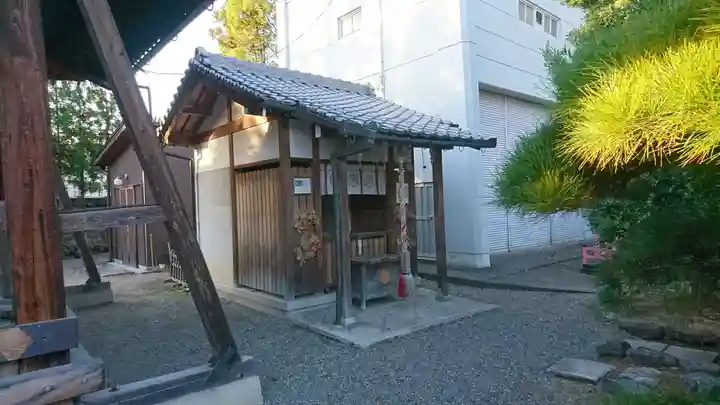 西院春日神社の末社・摂社