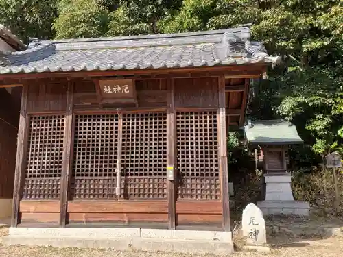 揖保石見神社の末社・摂社