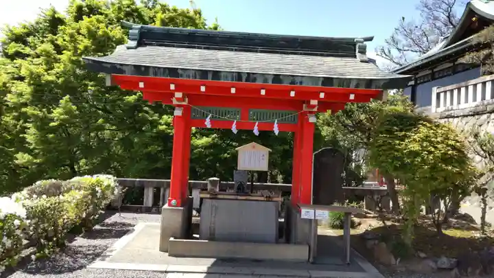 足利織姫神社の手水舎