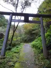 軍刀利神社の鳥居