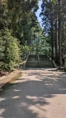 雄山神社前立社壇の{uncategorized: "未分類", other: "その他", undefined: "問題あり", building: "その他建物", grave: "お墓", sacred_gate: "鳥居", guardian: "狛犬", statue: "像", buddha: "仏像", history: "歴史", nature: "自然", garden: "庭園", animal: "動物", pagoda: "塔", temizu: "手水舎", mountain_gate: "山門・神門", sanctuary: "本殿・本堂", subordinate: "末社・摂社", art: "芸術", scenery: "景色", jizo: "地蔵", ema: "絵馬", goshuin: "御朱印", omikuji: "おみくじ", items: "授与品その他", amulet: "お守り", goshuincho: "御朱印帳", eats: "食事", festival: "お祭り", votive_dance: "神楽", shichigosan: "七五三参", wedding: "結婚式", experience: "体験その他", initially: "初詣", around: "周辺", anti_infection: "感染症対策"}