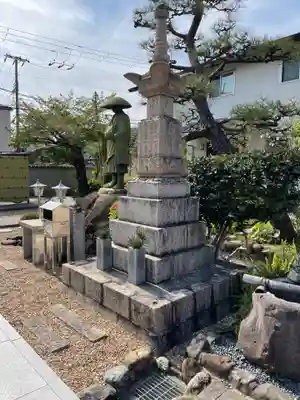 願成就寺　安楽院の塔