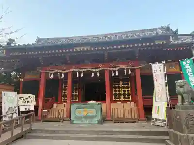 浅草神社の{uncategorized: "未分類", other: "その他", undefined: "問題あり", building: "その他建物", grave: "お墓", sacred_gate: "鳥居", guardian: "狛犬", statue: "像", buddha: "仏像", history: "歴史", nature: "自然", garden: "庭園", animal: "動物", pagoda: "塔", temizu: "手水舎", mountain_gate: "山門・神門", sanctuary: "本殿・本堂", subordinate: "末社・摂社", art: "芸術", scenery: "景色", jizo: "地蔵", ema: "絵馬", goshuin: "御朱印", omikuji: "おみくじ", items: "授与品その他", amulet: "お守り", goshuincho: "御朱印帳", eats: "食事", festival: "お祭り", votive_dance: "神楽", shichigosan: "七五三参", wedding: "結婚式", experience: "体験その他", initially: "初詣", around: "周辺", anti_infection: "感染症対策"}