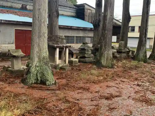 八幡神社の末社