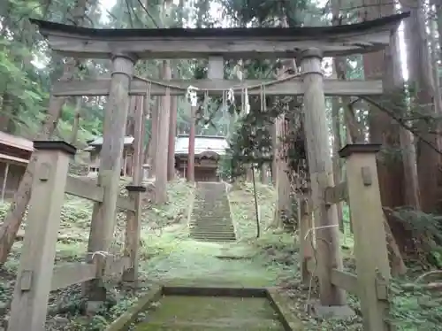 旭岡山神社の鳥居