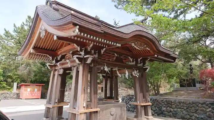新潟縣護國神社の手水舎