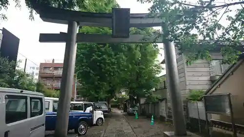 穏田神社の鳥居