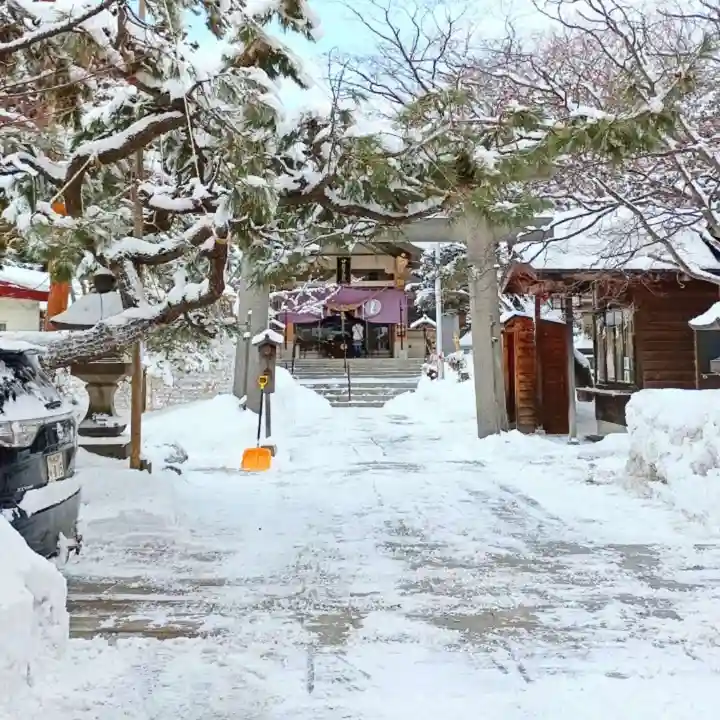彌彦神社 (伊夜日子神社)の庭園