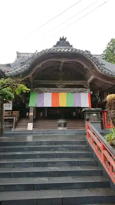 岩水寺の本殿・本堂