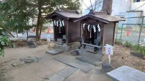 松先稲荷神社の末社・摂社