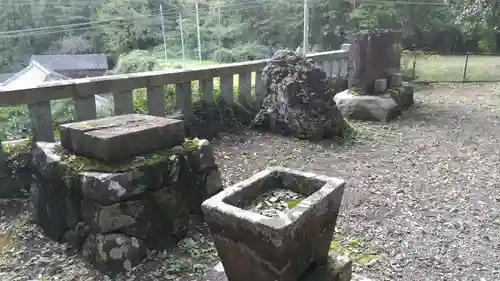 根渡神社の手水舎