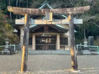今山八幡宮の{uncategorized: "未分類", other: "その他", undefined: "問題あり", building: "その他建物", grave: "お墓", sacred_gate: "鳥居", guardian: "狛犬", statue: "像", buddha: "仏像", history: "歴史", nature: "自然", garden: "庭園", animal: "動物", pagoda: "塔", temizu: "手水舎", mountain_gate: "山門・神門", sanctuary: "本殿・本堂", subordinate: "末社・摂社", art: "芸術", scenery: "景色", jizo: "地蔵", ema: "絵馬", goshuin: "御朱印", omikuji: "おみくじ", items: "授与品その他", amulet: "お守り", goshuincho: "御朱印帳", eats: "食事", festival: "お祭り", votive_dance: "神楽", shichigosan: "七五三参", wedding: "結婚式", experience: "体験その他", initially: "初詣", around: "周辺", anti_infection: "感染症対策"}