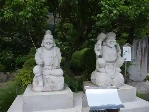 武州柿生琴平神社の像