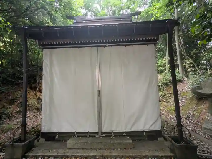 虎御前神社の{uncategorized: "未分類", other: "その他", undefined: "問題あり", building: "その他建物", grave: "お墓", sacred_gate: "鳥居", guardian: "狛犬", statue: "像", buddha: "仏像", history: "歴史", nature: "自然", garden: "庭園", animal: "動物", pagoda: "塔", temizu: "手水舎", mountain_gate: "山門・神門", sanctuary: "本殿・本堂", subordinate: "末社・摂社", art: "芸術", scenery: "景色", jizo: "地蔵", ema: "絵馬", goshuin: "御朱印", omikuji: "おみくじ", items: "授与品その他", amulet: "お守り", goshuincho: "御朱印帳", eats: "食事", festival: "お祭り", votive_dance: "神楽", shichigosan: "七五三参", wedding: "結婚式", experience: "体験その他", initially: "初詣", around: "周辺", anti_infection: "感染症対策"}