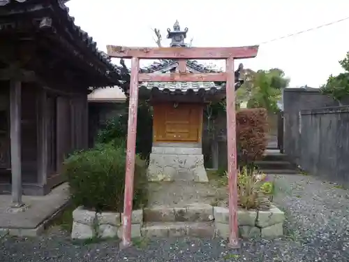 本福寺の末社