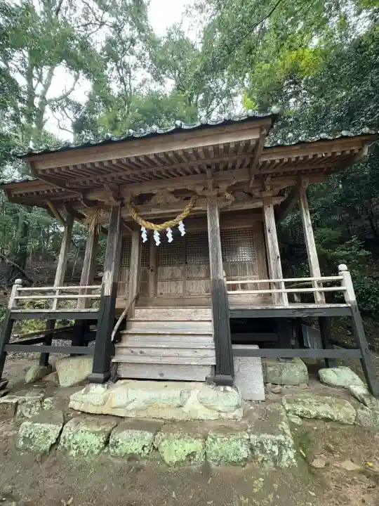 花山神社の本殿・本堂