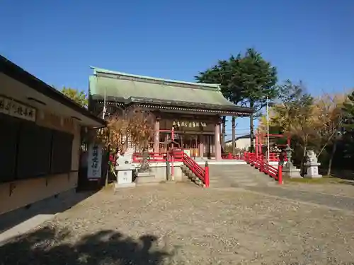 三社神社の本殿