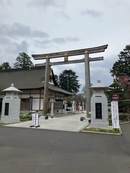 大前神社の{uncategorized: "未分類", other: "その他", undefined: "問題あり", building: "その他建物", grave: "お墓", sacred_gate: "鳥居", guardian: "狛犬", statue: "像", buddha: "仏像", history: "歴史", nature: "自然", garden: "庭園", animal: "動物", pagoda: "塔", temizu: "手水舎", mountain_gate: "山門・神門", sanctuary: "本殿・本堂", subordinate: "末社・摂社", art: "芸術", scenery: "景色", jizo: "地蔵", ema: "絵馬", goshuin: "御朱印", omikuji: "おみくじ", items: "授与品その他", amulet: "お守り", goshuincho: "御朱印帳", eats: "食事", festival: "お祭り", votive_dance: "神楽", shichigosan: "七五三参", wedding: "結婚式", experience: "体験その他", initially: "初詣", around: "周辺", anti_infection: "感染症対策"}
