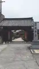 蓮台寺の山門