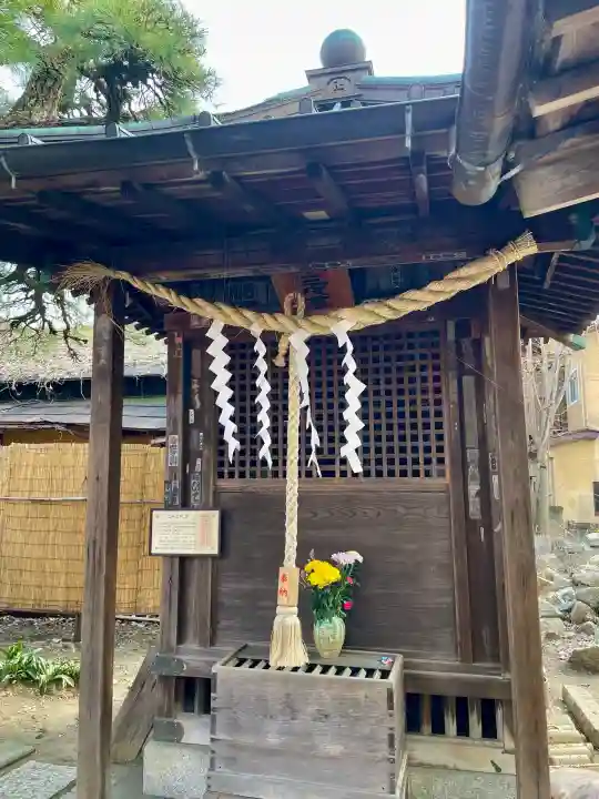 城山稲荷神社の{uncategorized: "未分類", other: "その他", undefined: "問題あり", building: "その他建物", grave: "お墓", sacred_gate: "鳥居", guardian: "狛犬", statue: "像", buddha: "仏像", history: "歴史", nature: "自然", garden: "庭園", animal: "動物", pagoda: "塔", temizu: "手水舎", mountain_gate: "山門・神門", sanctuary: "本殿・本堂", subordinate: "末社・摂社", art: "芸術", scenery: "景色", jizo: "地蔵", ema: "絵馬", goshuin: "御朱印", omikuji: "おみくじ", items: "授与品その他", amulet: "お守り", goshuincho: "御朱印帳", eats: "食事", festival: "お祭り", votive_dance: "神楽", shichigosan: "七五三参", wedding: "結婚式", experience: "体験その他", initially: "初詣", around: "周辺", anti_infection: "感染症対策"}