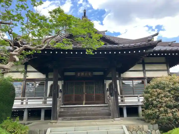 元町観音堂(高巖寺)の{uncategorized: "未分類", other: "その他", undefined: "問題あり", building: "その他建物", grave: "お墓", sacred_gate: "鳥居", guardian: "狛犬", statue: "像", buddha: "仏像", history: "歴史", nature: "自然", garden: "庭園", animal: "動物", pagoda: "塔", temizu: "手水舎", mountain_gate: "山門・神門", sanctuary: "本殿・本堂", subordinate: "末社・摂社", art: "芸術", scenery: "景色", jizo: "地蔵", ema: "絵馬", goshuin: "御朱印", omikuji: "おみくじ", items: "授与品その他", amulet: "お守り", goshuincho: "御朱印帳", eats: "食事", festival: "お祭り", votive_dance: "神楽", shichigosan: "七五三参", wedding: "結婚式", experience: "体験その他", initially: "初詣", around: "周辺", anti_infection: "感染症対策"}