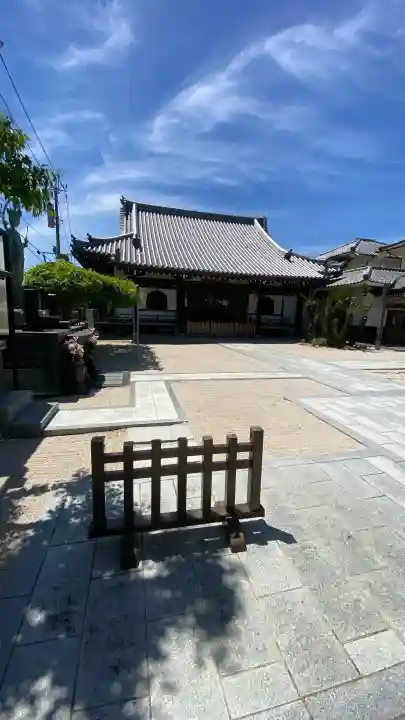 吉祥寺の{uncategorized: "未分類", other: "その他", undefined: "問題あり", building: "その他建物", grave: "お墓", sacred_gate: "鳥居", guardian: "狛犬", statue: "像", buddha: "仏像", history: "歴史", nature: "自然", garden: "庭園", animal: "動物", pagoda: "塔", temizu: "手水舎", mountain_gate: "山門・神門", sanctuary: "本殿・本堂", subordinate: "末社・摂社", art: "芸術", scenery: "景色", jizo: "地蔵", ema: "絵馬", goshuin: "御朱印", omikuji: "おみくじ", items: "授与品その他", amulet: "お守り", goshuincho: "御朱印帳", eats: "食事", festival: "お祭り", votive_dance: "神楽", shichigosan: "七五三参", wedding: "結婚式", experience: "体験その他", initially: "初詣", around: "周辺", anti_infection: "感染症対策"}